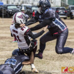 Team Legacy's Kaylani Plain Cruz finds herself caught up between two Island Stunnerz surging defenders. (photo by Bout It Productions)
