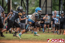 The Hals Angels and The Tamuning Steelers Metgots battle for the championship spot on Oct. 27, 2019. (photo by Bout It Productions)