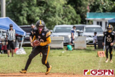 The Hals Angels and The Tamuning Steelers Metgots battle for the championship spot on Oct. 27, 2019. (photo by Bout It Productions)