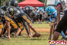The Hals Angels and The Tamuning Steelers Metgots battle for the championship spot on Oct. 27, 2019. (photo by Bout It Productions)