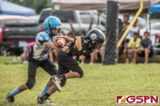 The Hals Angels and The Tamuning Steelers Metgots battle for the championship spot on Oct. 27, 2019. (photo by Bout It Productions)