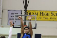 Warrior Audrey Dela Cruz lets loose for three of his 11 points on the night. (photo by Robert Balajadia)