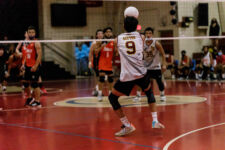 The FD Friars finished the season unbeaten, winning their final game over the home team St. John's Knights in four sets. (photo by Omar Nobuo)