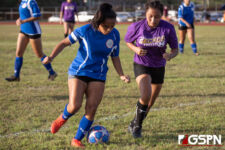 Okkodo Bulldog Isa'ann Perez takes control of the ball against GW Gecko Quichocho. ( Photo by Bout It Productions )