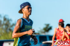 GACS Starfish Reason Sanford makes his way on the final stretch of the race. (Photo by Michael Blas)