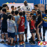 Basketball trainer Eric Dailey hosts a youth basketball clinic on October 10, 2018 at Oceanview Middle School. (Photo by Michael Blas)