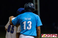 ND Royal Arren Yatar and GW Gecko Ashton Tedtaotao show good sportsmanship amongst each other. (Photo by Michael Blas)